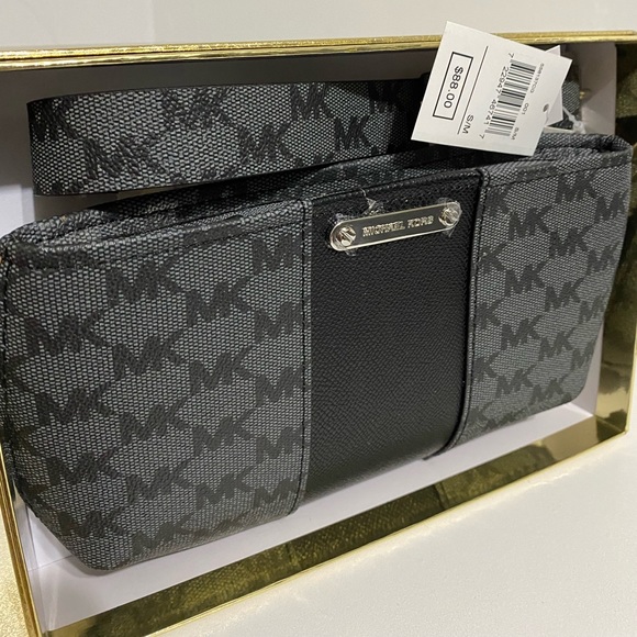 NWT MK Belt Bag - Picture 1 of 5